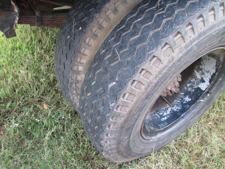 1989-ford-f700-image-11