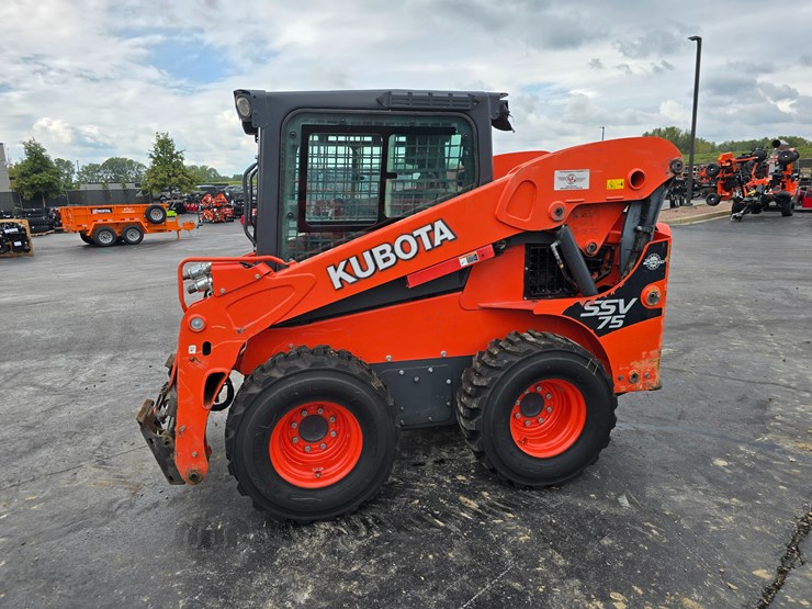 2019-kubota-ssv75-image-5