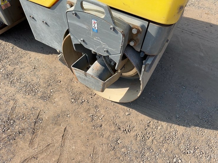 wacker-neuson-rd12-double-drum-vibratory-roller-image-10