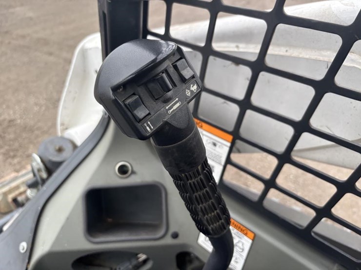 2021-bobcat-t770-image-23