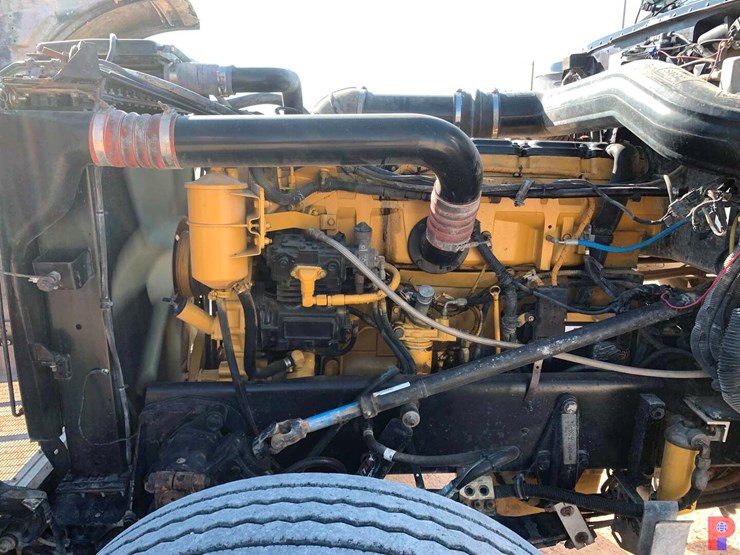 2002-peterbilt-379-image-17