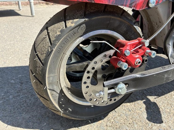 gas-powered-pocket-bike-image-8