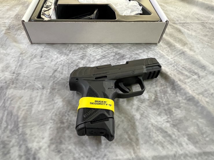 #4017-•-ruger-security-9-compact,-sn:-388-27245-image-4