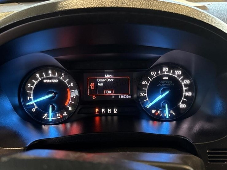 2017-ford-explorer-image-18