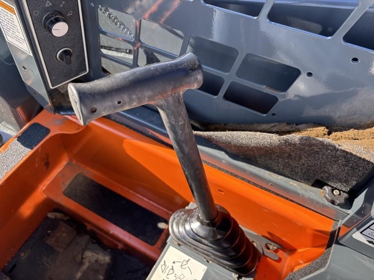 2019-gehl-rt105-image-22
