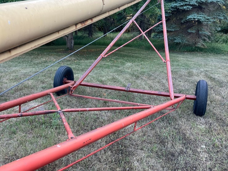 10-x-61-westfield-auger-with-mechanical-swing--hopper-image-6
