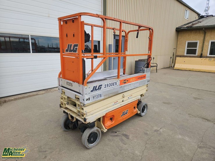 2005-jlg-1930es-image-1