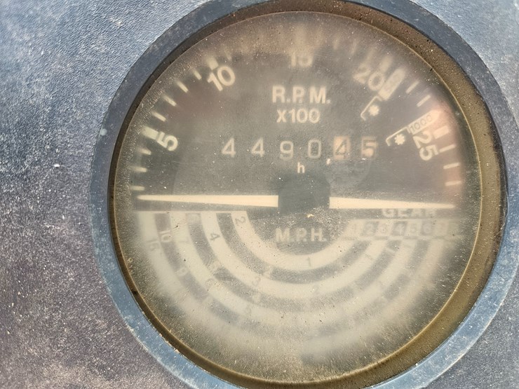 john-deere-3040-image-42