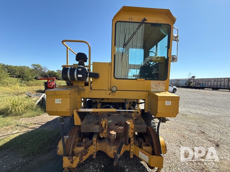 trackmobile-tm3050-railcar-mover-(np6170)-image-19