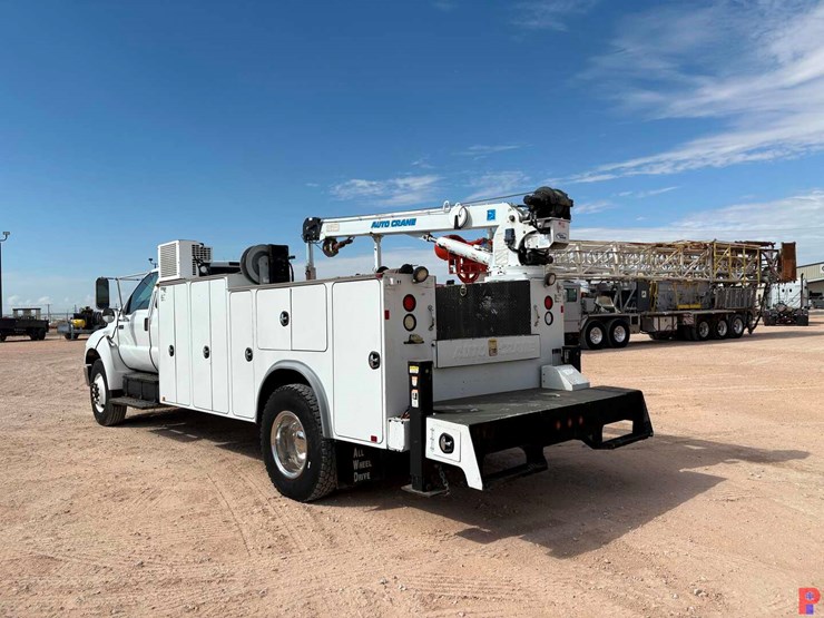 2008-ford-f750-image-8