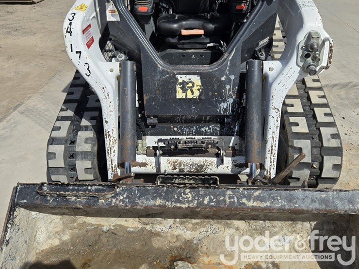 2022-bobcat-t76-image-27