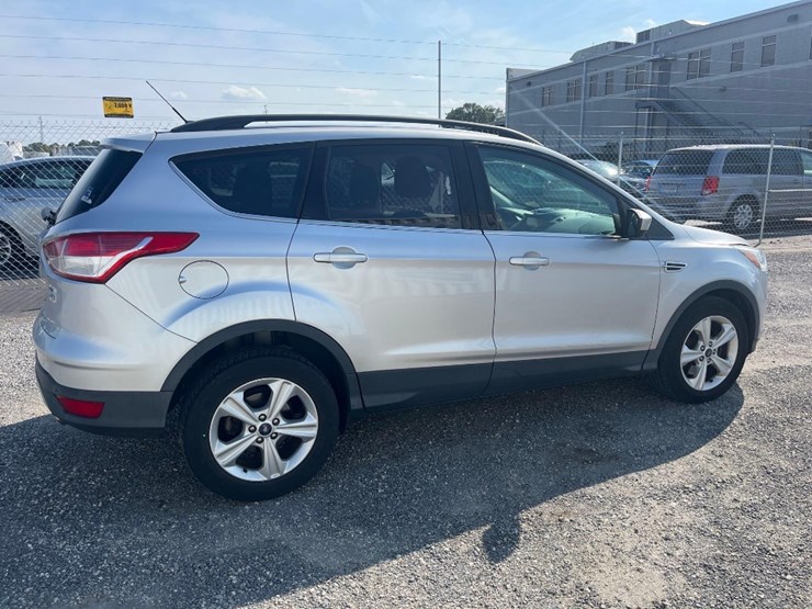2014-ford-escape-image-3