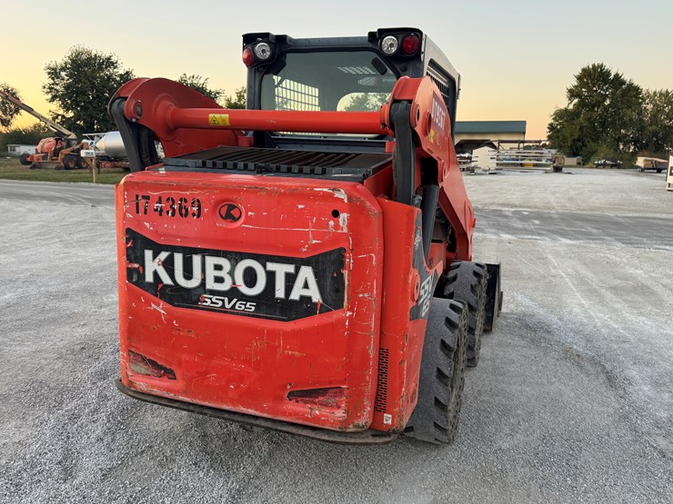 kubota-ssv65-image-10