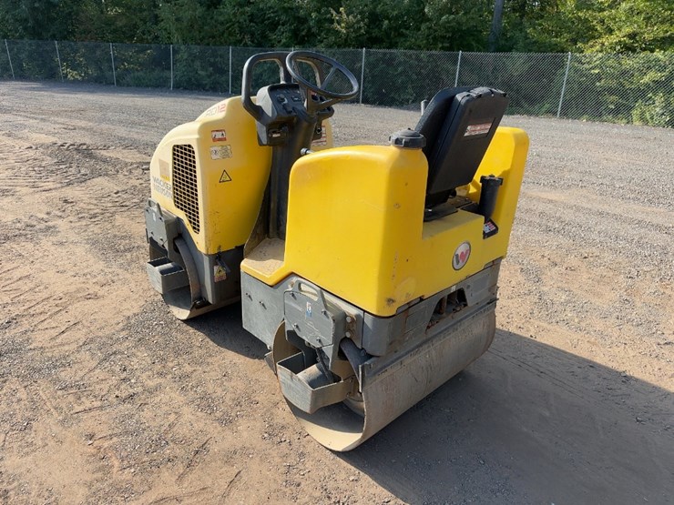 wacker-neuson-rd12-double-drum-vibratory-roller-image-3