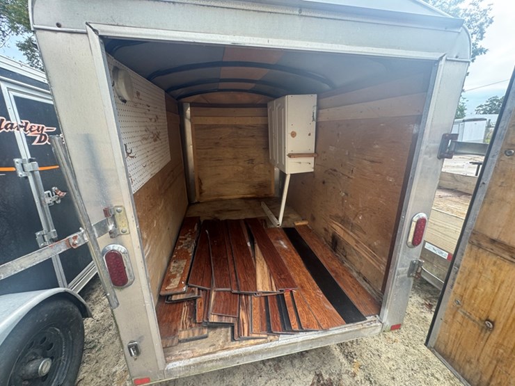 carry-on-8'-x-6'-enclosed-trailer-no-title-rear-barn-door-image-5