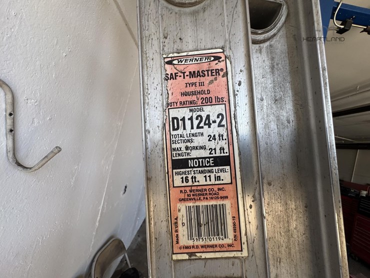 werner-24ft-extension-ladder-werner-24ft-extension-ladder-image-2