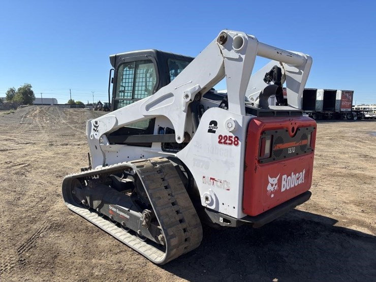 2022-bobcat-t870-image-4