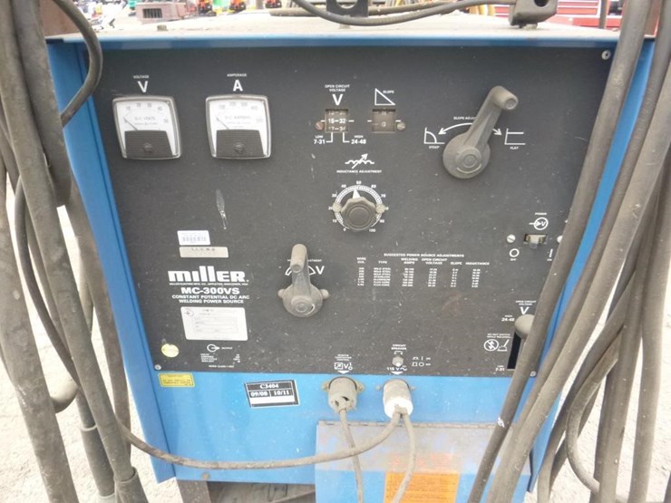 miller-mc-300-vs-welder-power-source-image-5