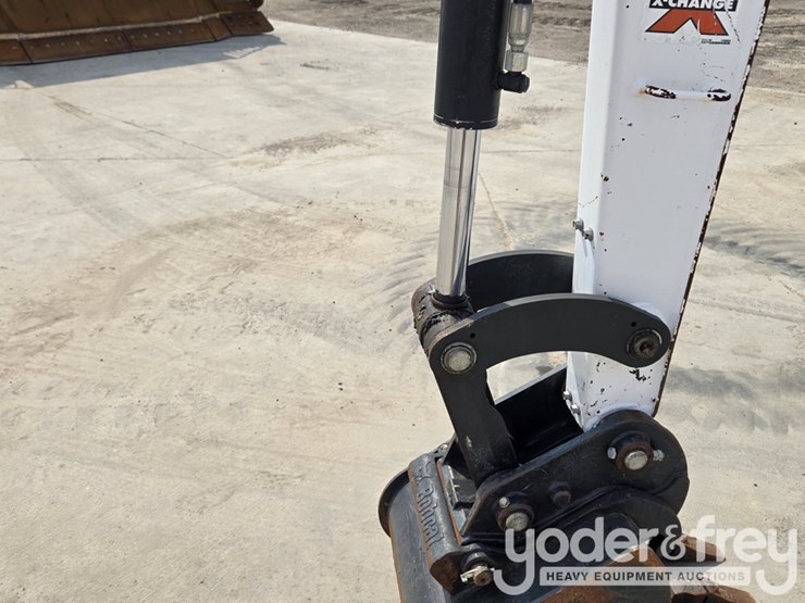 2021-bobcat-e35-image-25