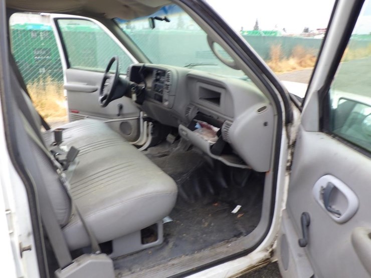 1998-chevrolet-3500-image-11