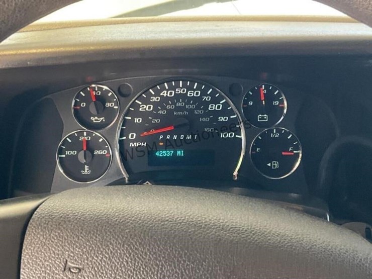 2011-chevrolet-express-2500-image-19