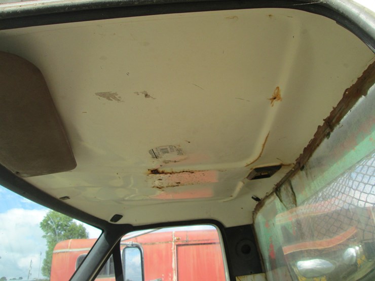 1989-ford-f700-image-28