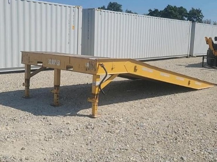 portable-loading-ramp-38068-image-1