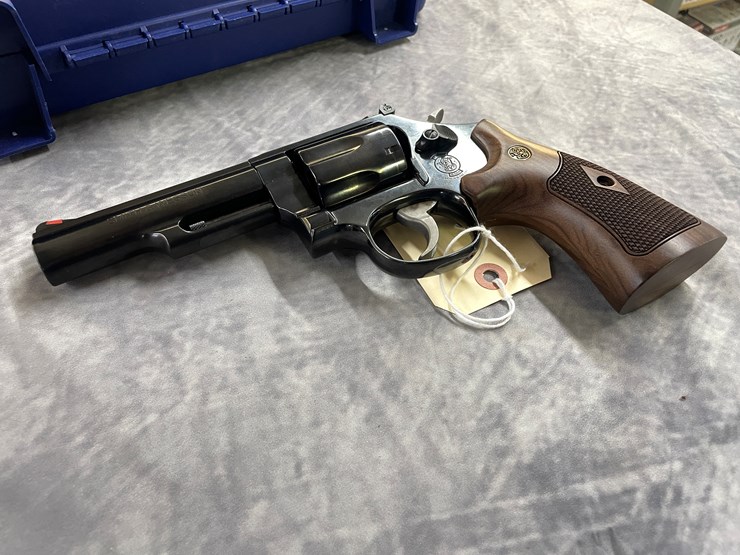 #4034-•-smith-&-wesson-model-19,-sn:-eet8002-image-2