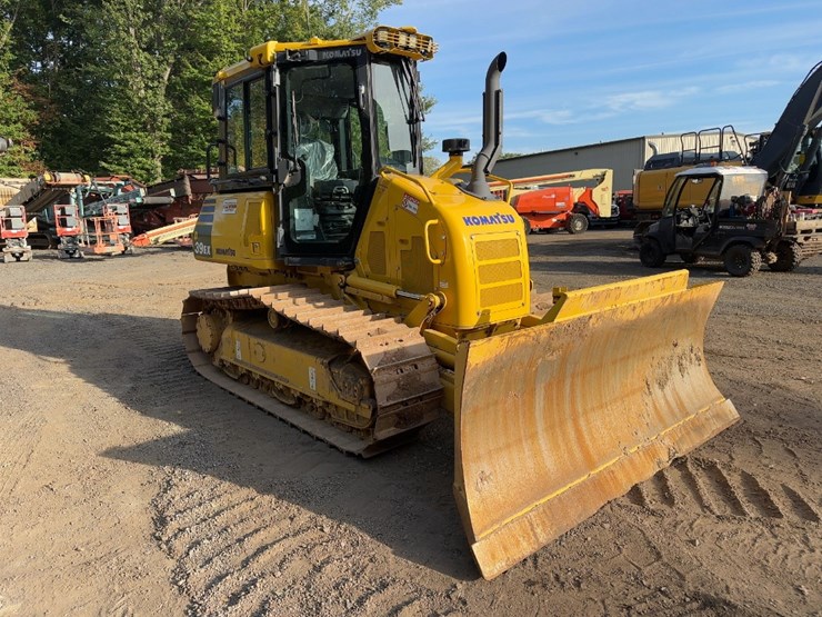 2023-komatsu-d39ex-24-image-7