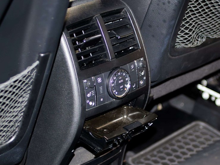 2008-mercedes-benz-gl-550-amg-suv-image-30