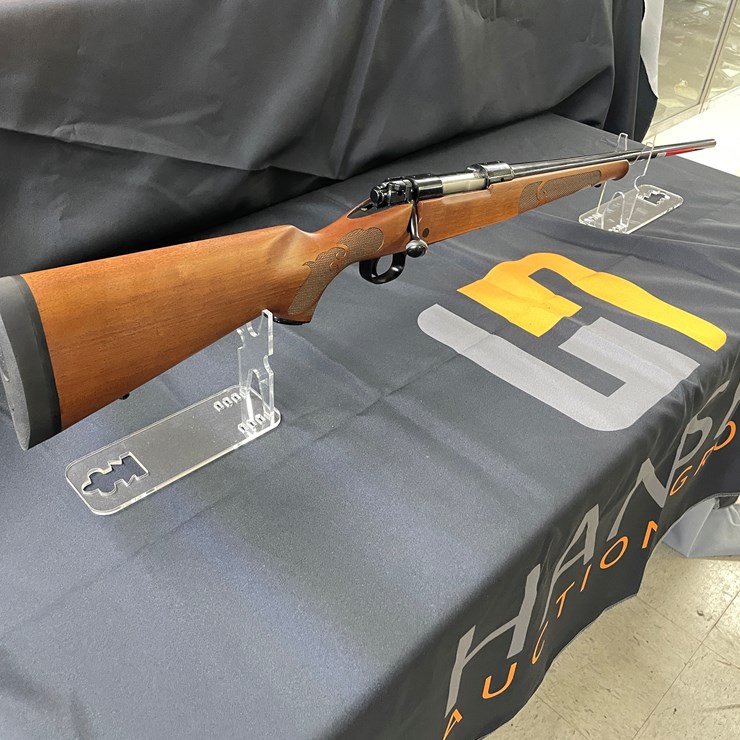 #4063 • Winchester M70 Featherweight, SN: PT04484YV35G
