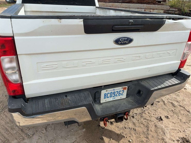 2021-ford-f250-image-13