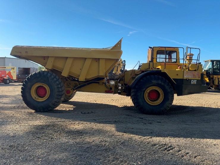1990-caterpillar-d30d-image-6