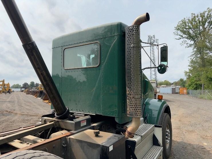 2018-kenworth-t800-image-19