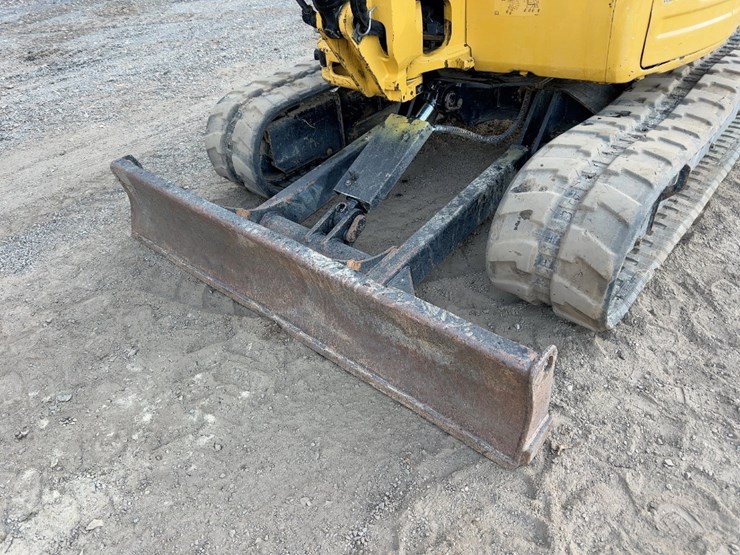 2018-caterpillar-305-image-16