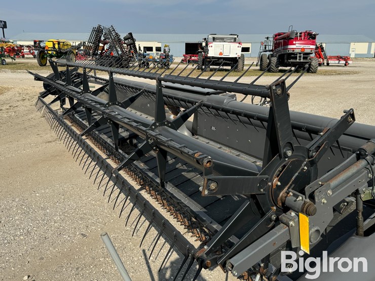2013-gleaner-9250-image-12
