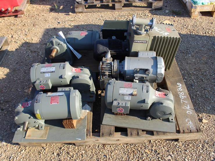 #8176-•-pallet-of-electric-motors-image-1