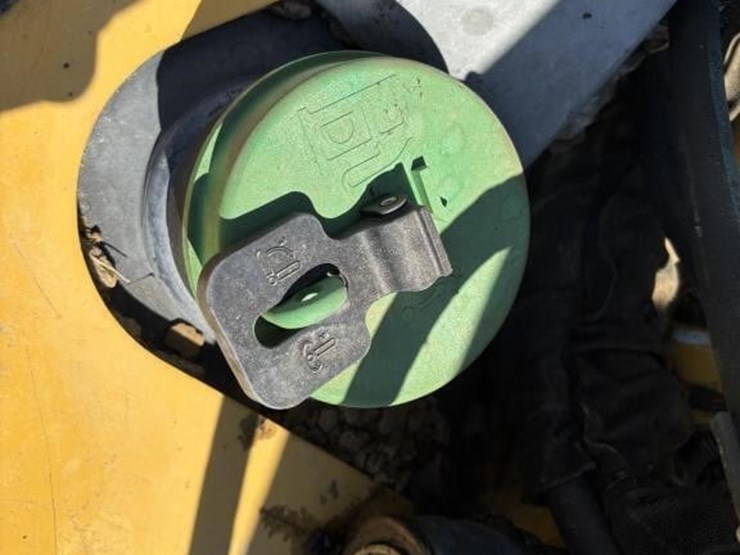 2019-deere-310l-ep-image-61