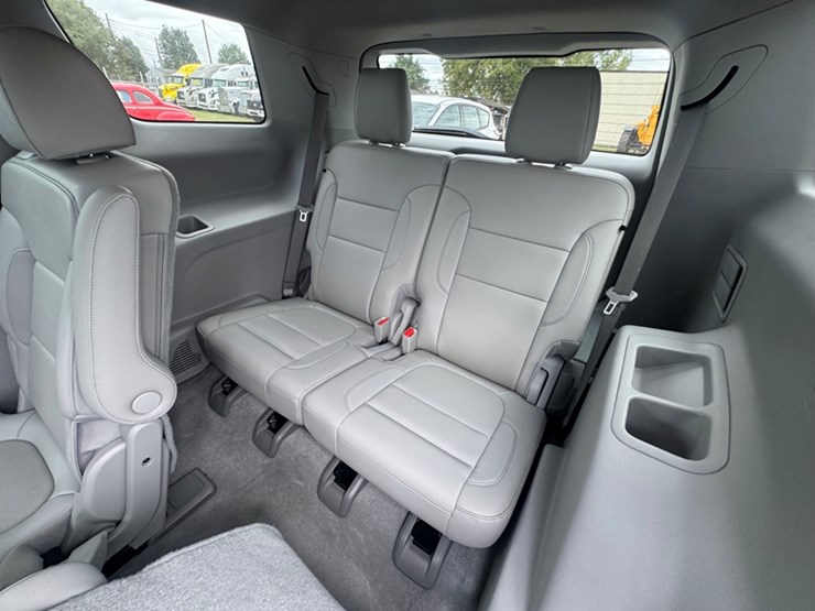 2020-gmc-acadia-slt-image-8