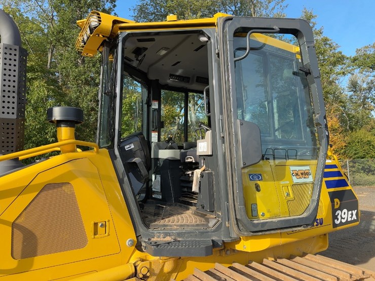 2023-komatsu-d39ex-24-image-31