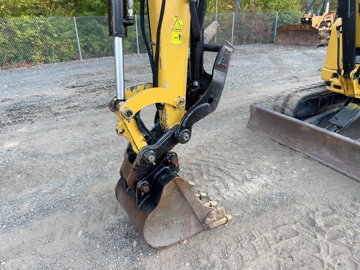 2018-caterpillar-305-image-13