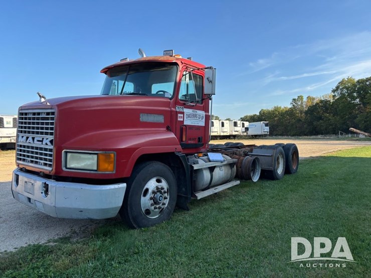 mack-ch613-image-2