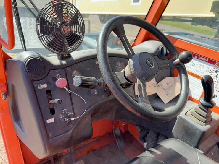 2004-jlg-tf6-42-image-19