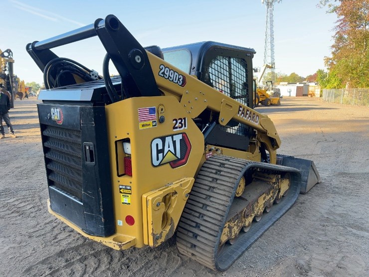 2023-caterpillar-299d3-image-5