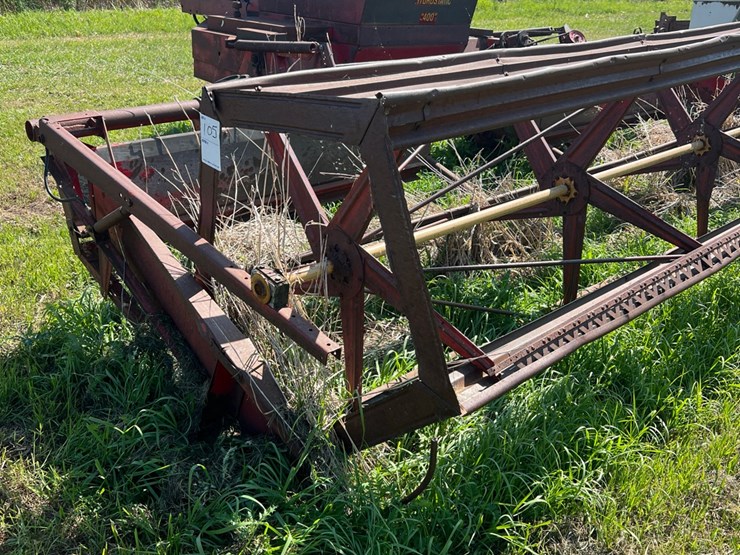 400-versatile-swather,-been-sitting,-not-running-image-1