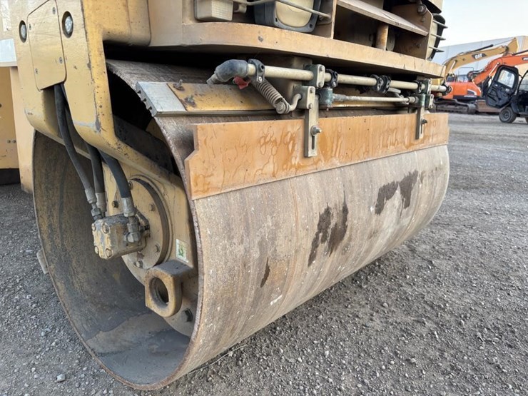 caterpillar-cb34-image-11