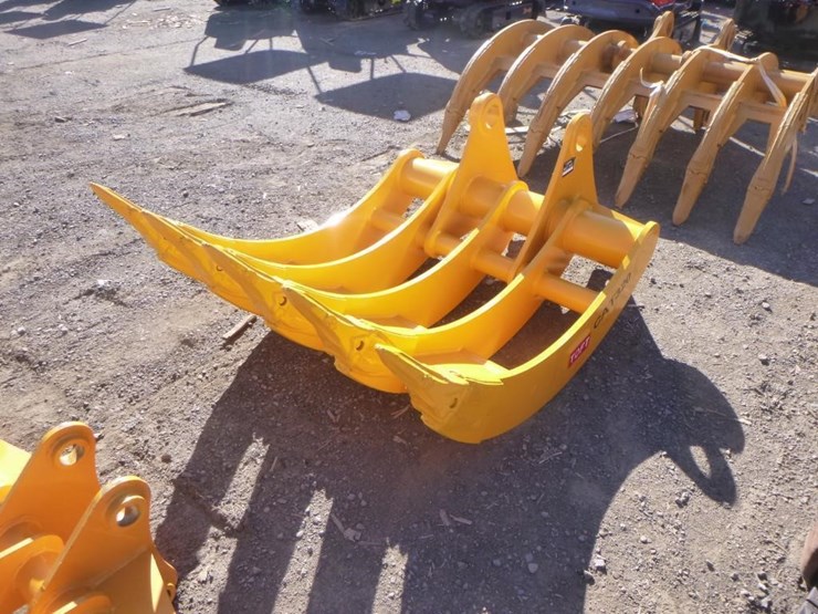caterpillar-320-image-1