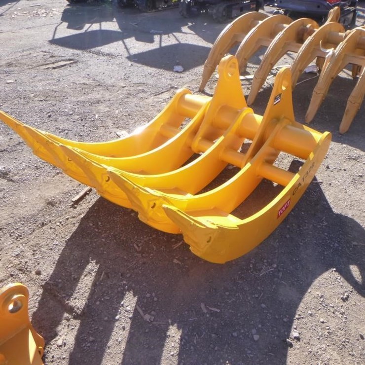 CATERPILLAR 320