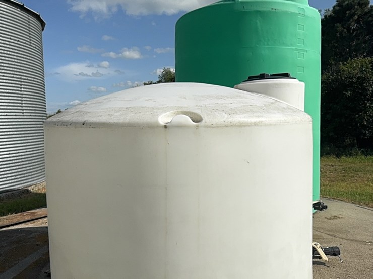 1500-gallon-poly-tank-image-2