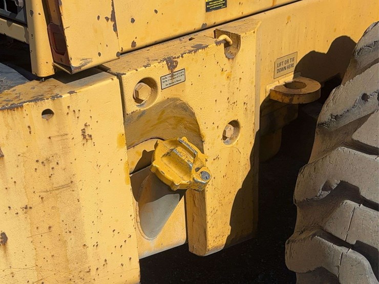 komatsu-180-wheel-loader-image-13
